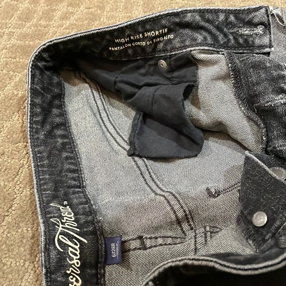 Universal Threads high rise shortie - Picture 2 of 7